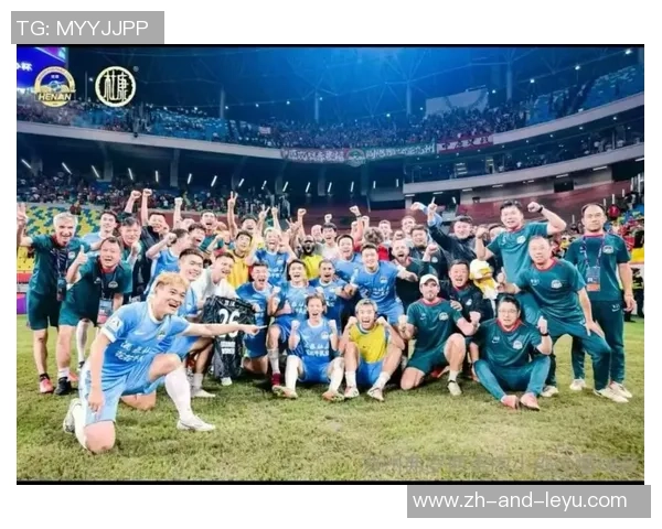 足球球迷合唱的激情与团结展现了足球文化的魅力与力量